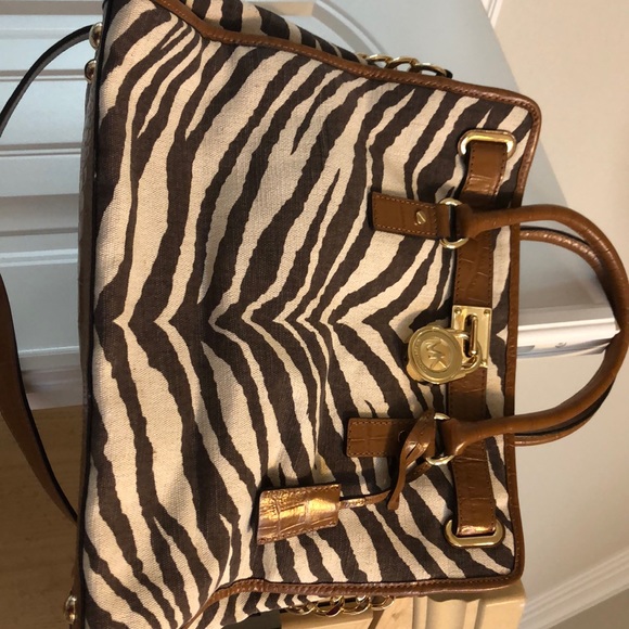 Michael Michael Kors Hamilton Handbag - Picture 4 of 8